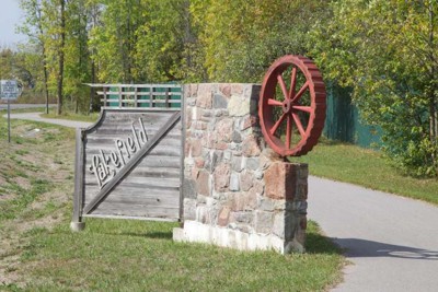 Lakefield Trail
